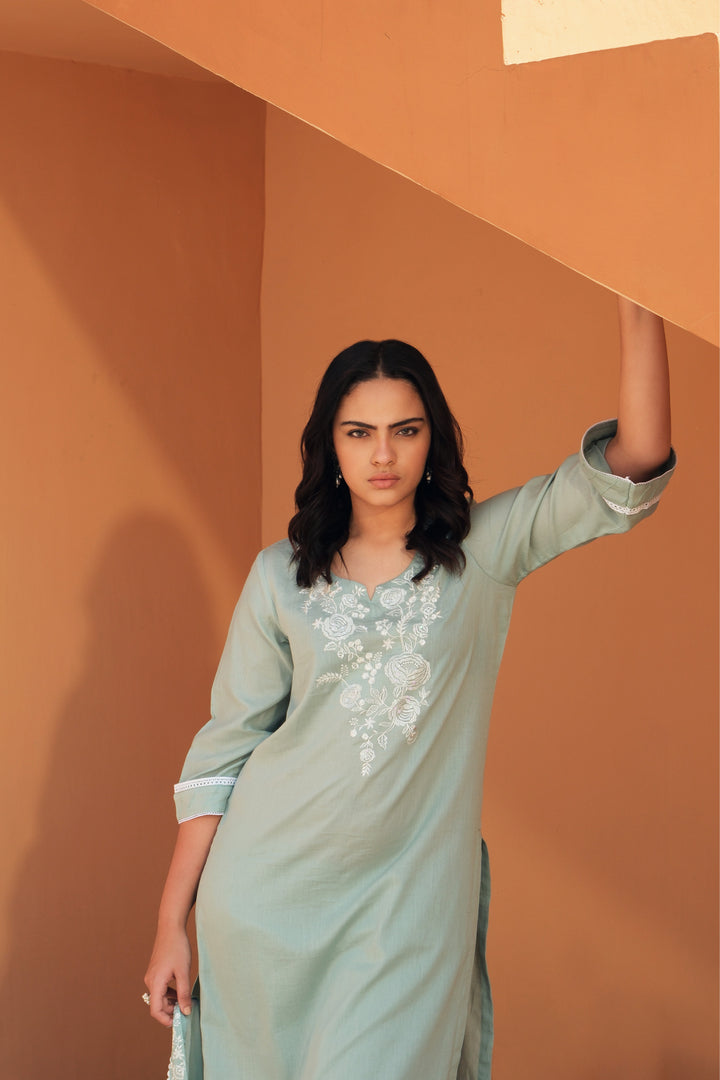 Parizaad - Embroidered Cotton Dupatta Set