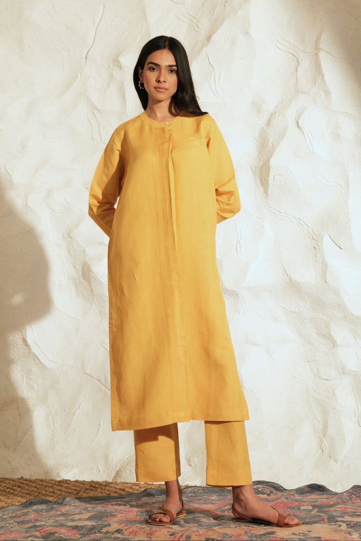 Saanvi Yellow-Mustard Linen Set