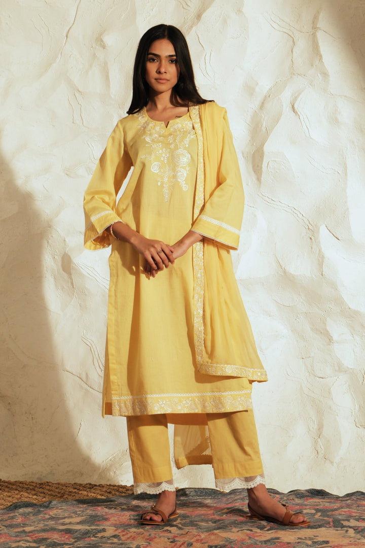 Naisha - Embroidered Cotton Dupatta Set
