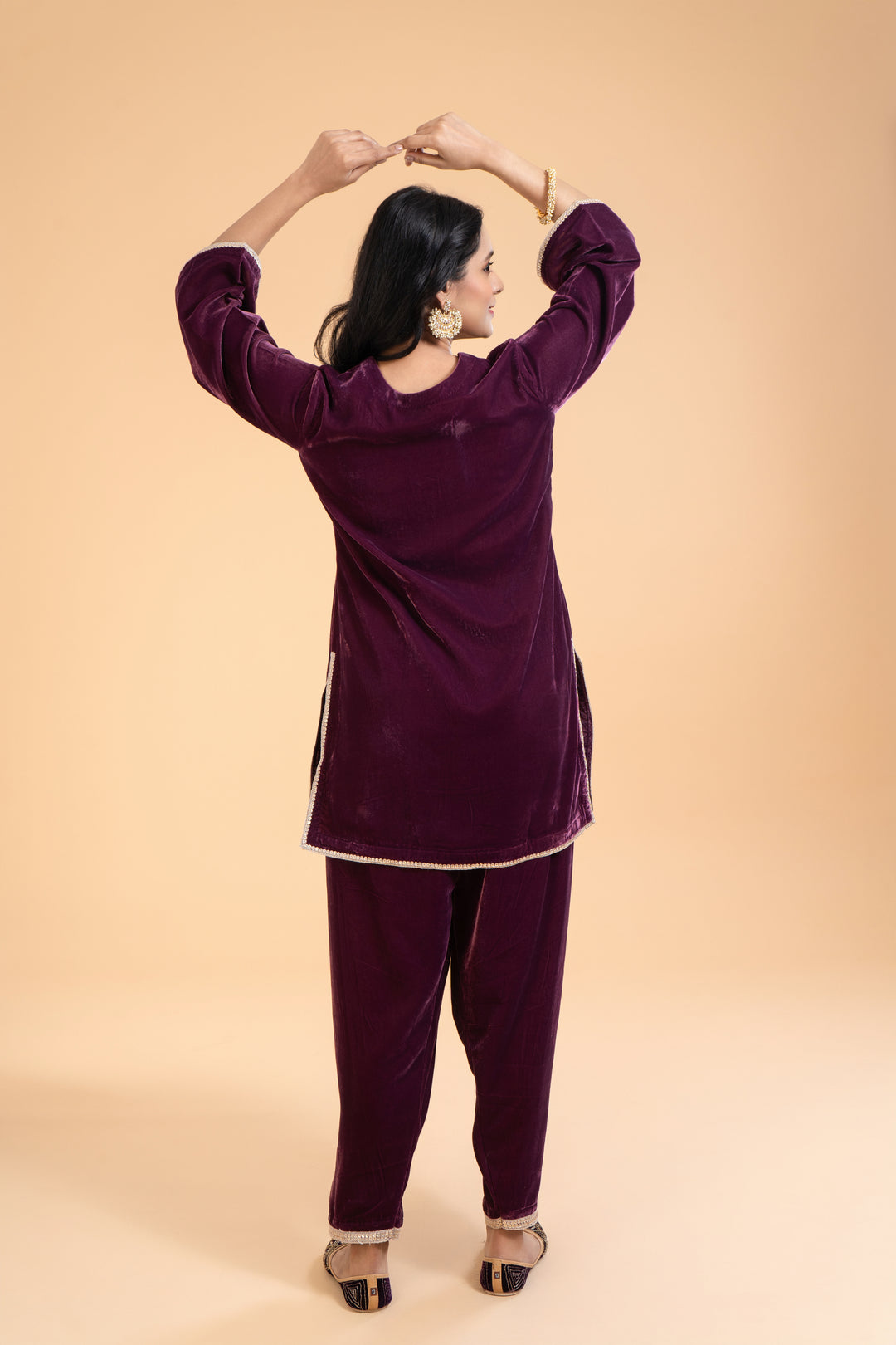 Mahira – Antique Deep Plum Velvet Kurta with Salwar