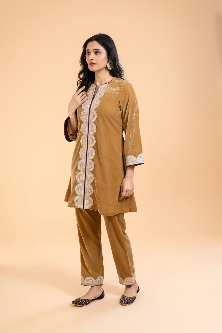 Ruqsar – Mustard Gold Velvet Kurta Set