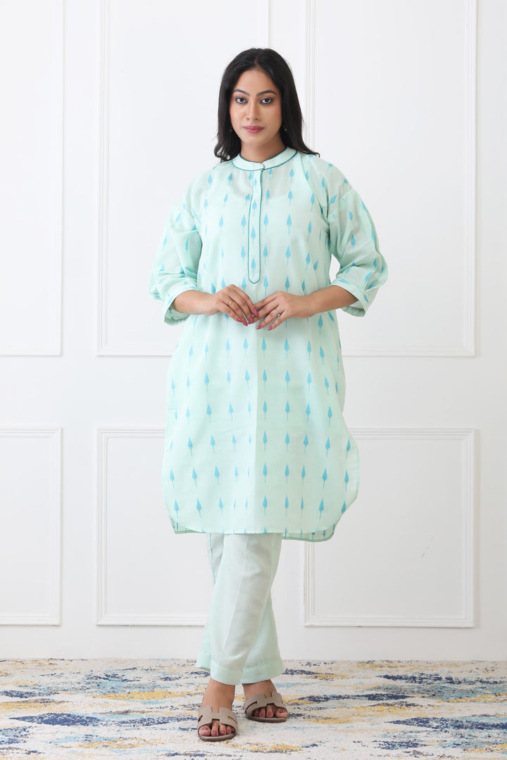 AQUA IKAT KURTA SET WITH DUPATTA
