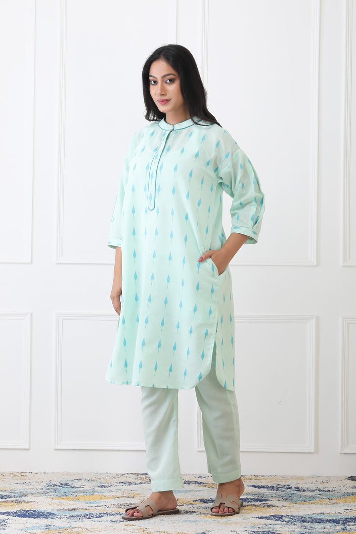 AQUA IKAT KURTA SET WITH DUPATTA