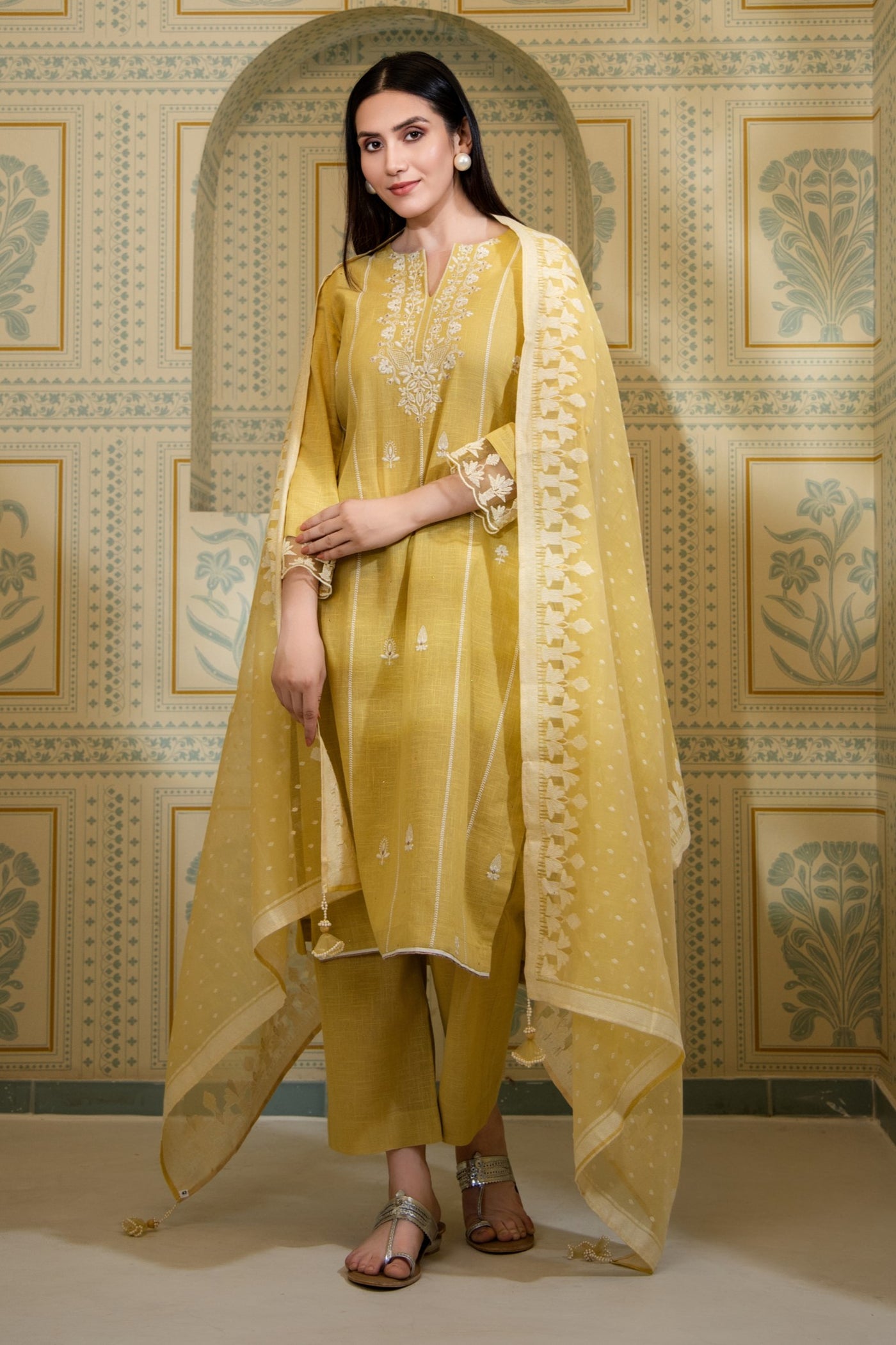 Saira - Embroidered Cotton Linen Set