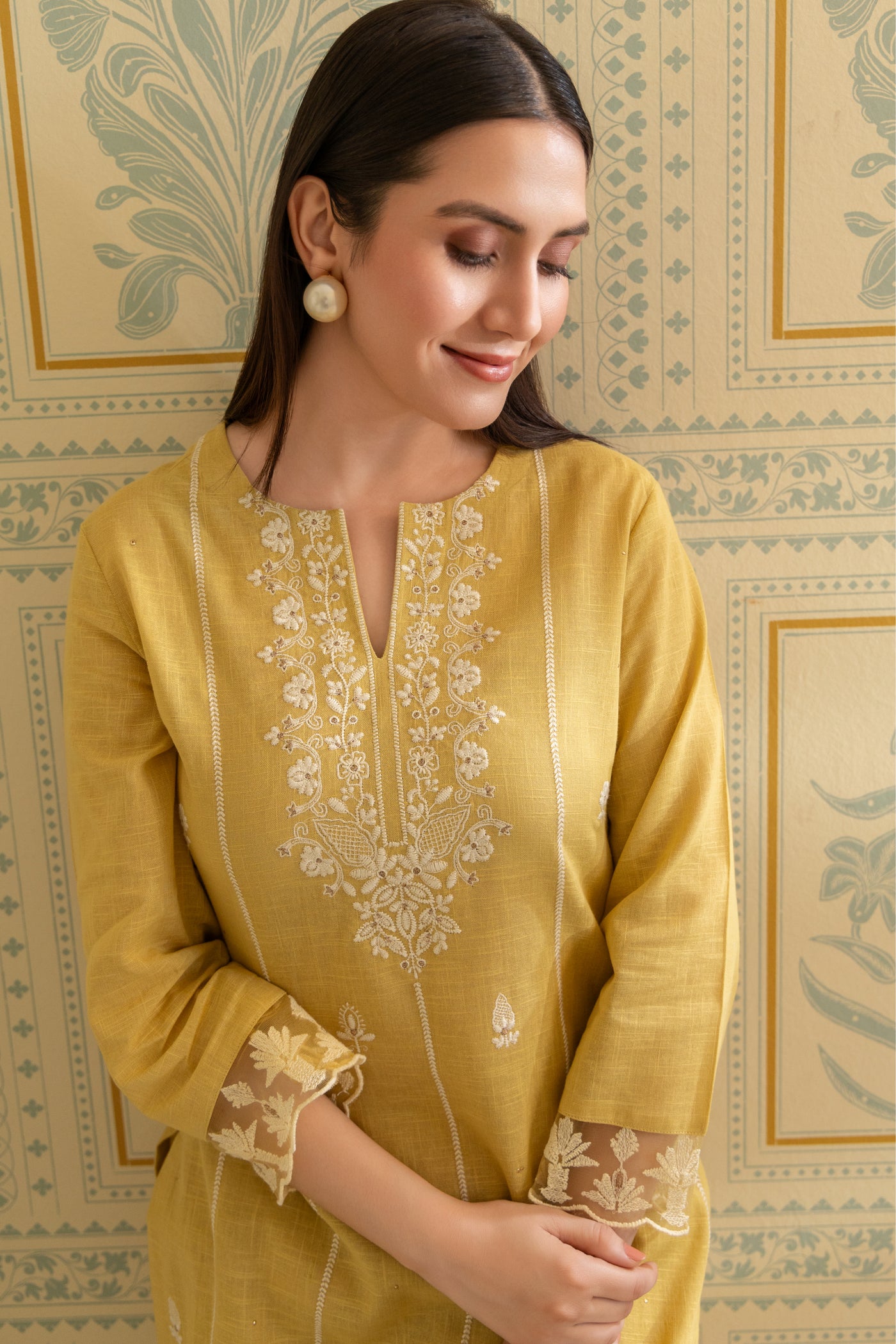 Saira - Embroidered Cotton Linen Set