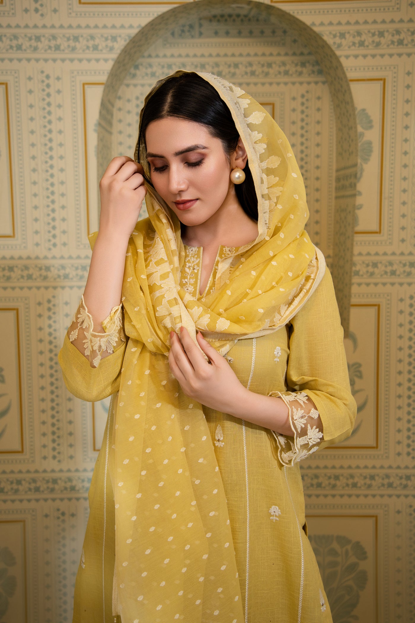 Saira - Embroidered Cotton Linen Set