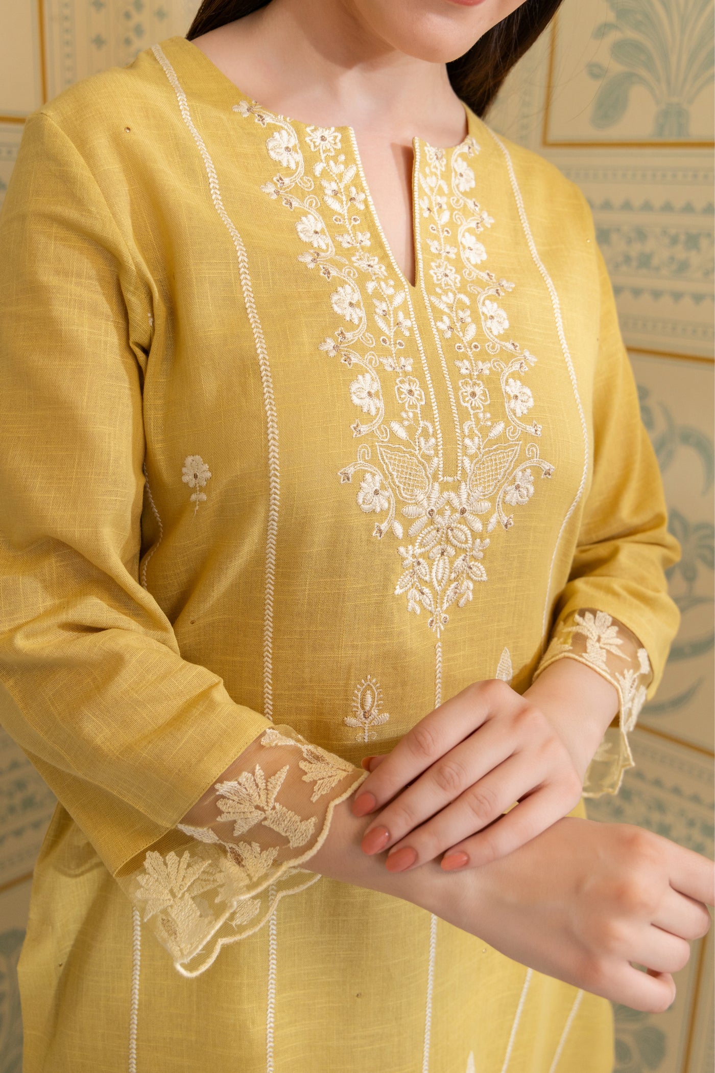 Saira - Embroidered Cotton Linen Set