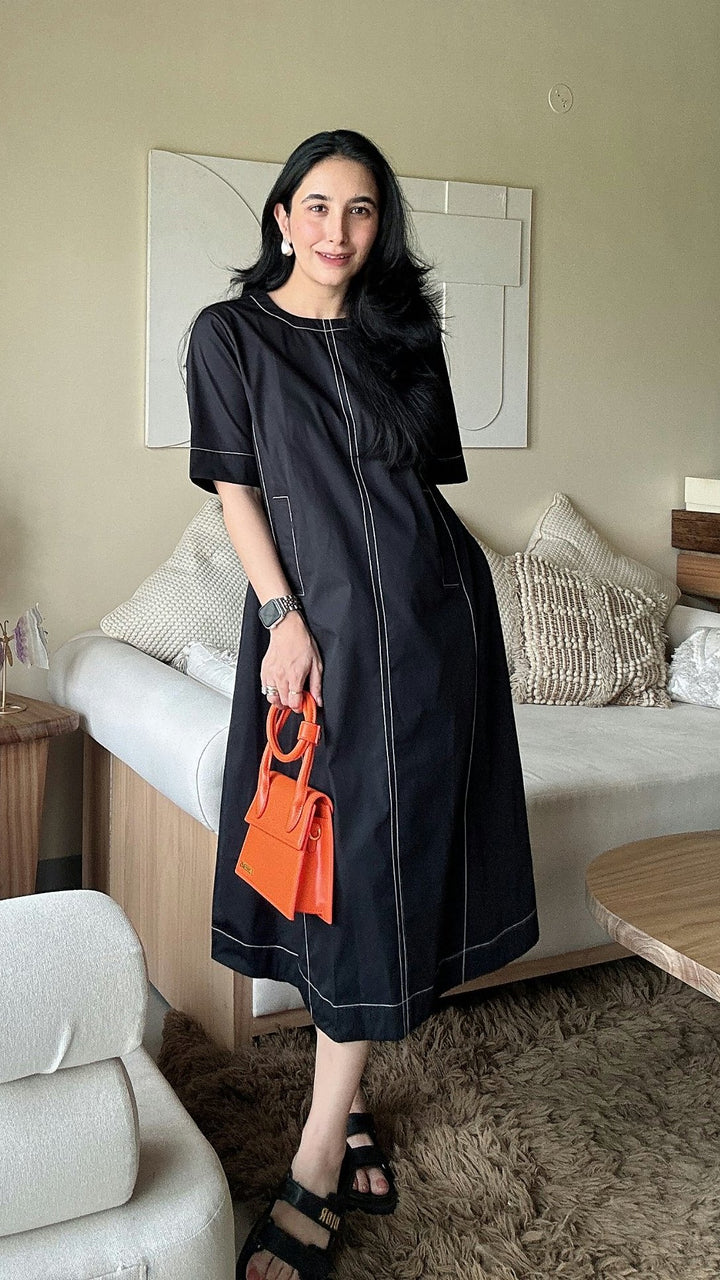 Laya – The Black Stitch Dress